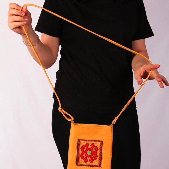 Handwoven Wool Kilim Unisex Crossbody Bag - Picture 6 of 6